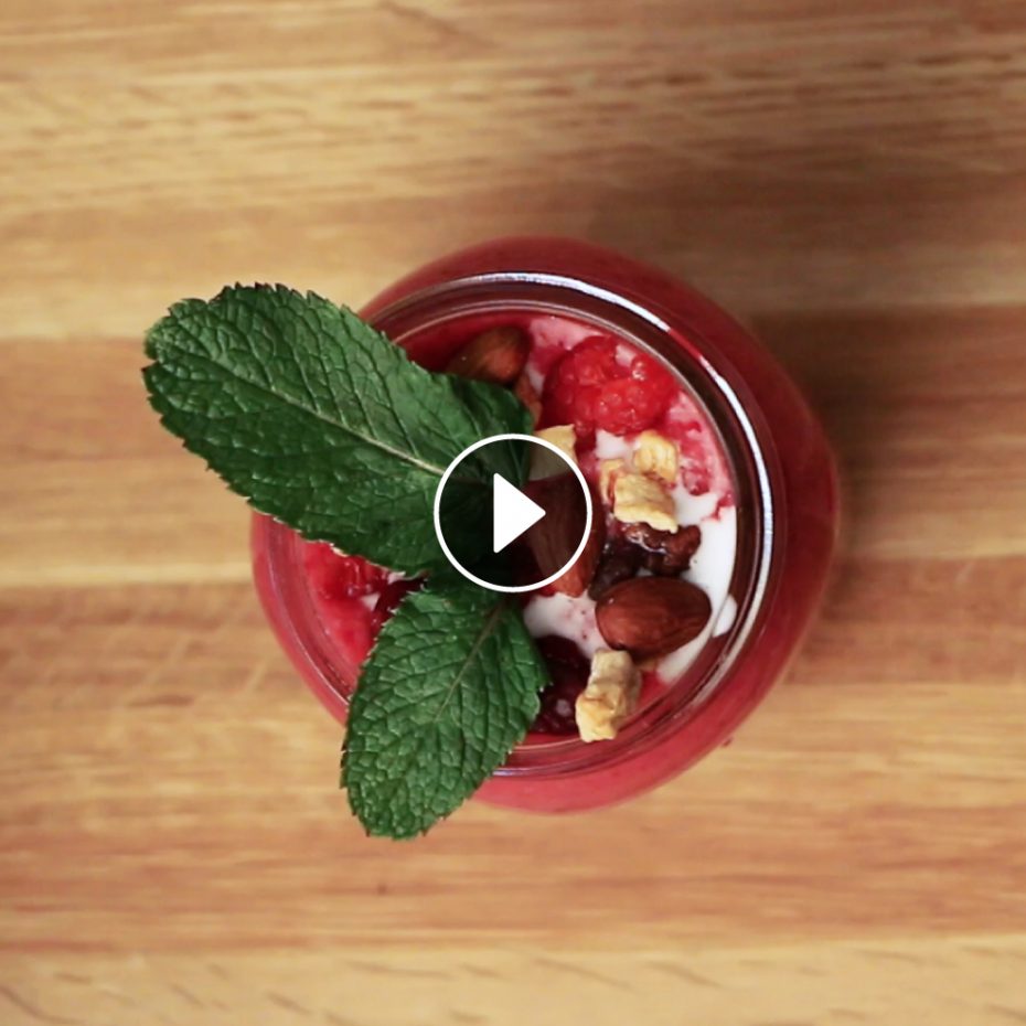 Beetroot & Raspberry Vegan Smoothie